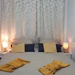Florens, Guest house Nesvady